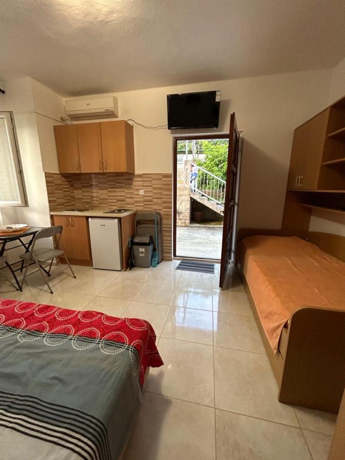 Lazarus Bigova Apartments ติวัต ภายนอก รูปภาพ