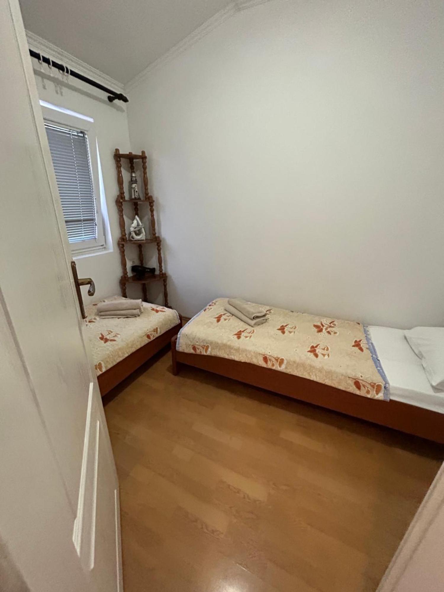 Lazarus Bigova Apartments ติวัต ภายนอก รูปภาพ